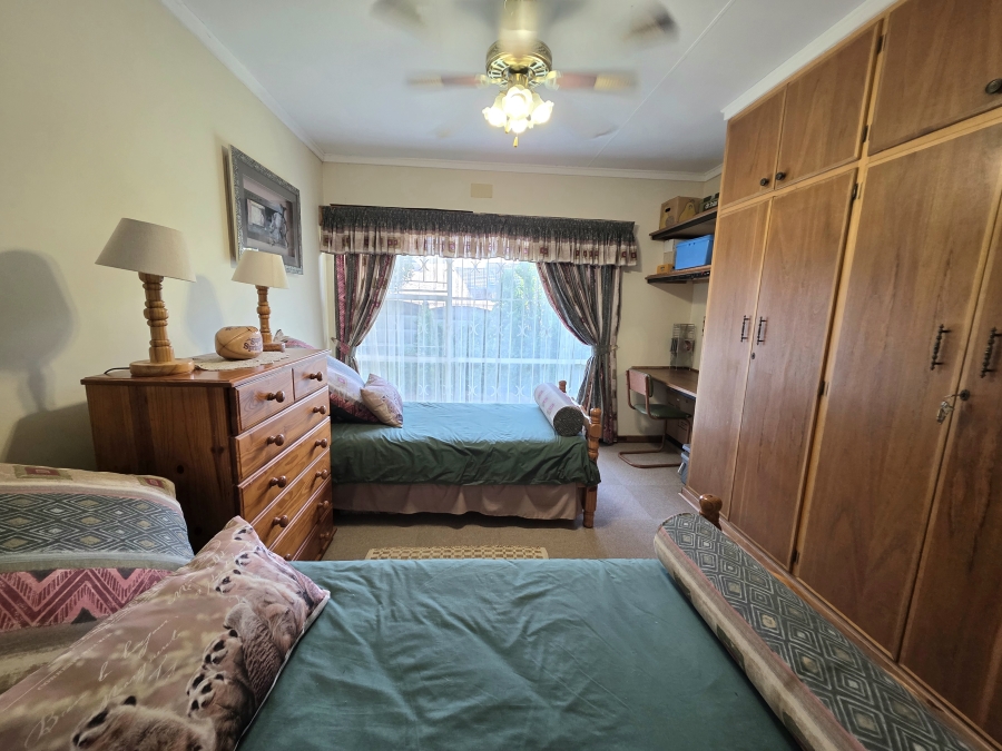 5 Bedroom Property for Sale in Riebeeckstad Free State